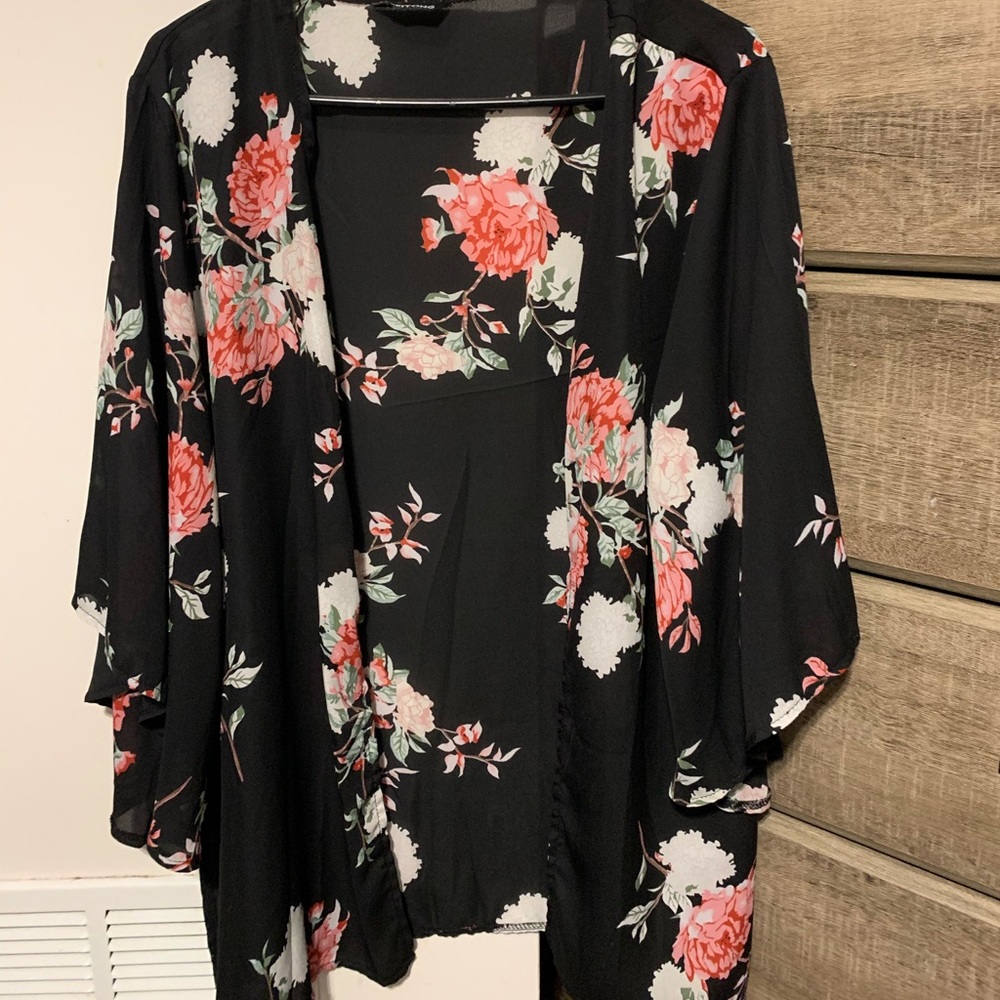 Women’s rose shaw